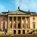 Amazing In The Heart Of Next To Check Point Charlie, 1 To 4 Guests