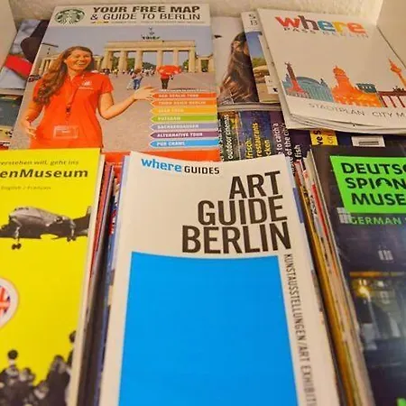 Wonderful And Cosy In The Heart Of Berlin, 1 Bedroom, 1 Living With Comfortable Bed Couch Apartment *