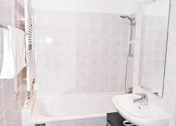 Amazing In The Heart Of Next To Check Point Charlie, 1 To 4 Guests Apartament