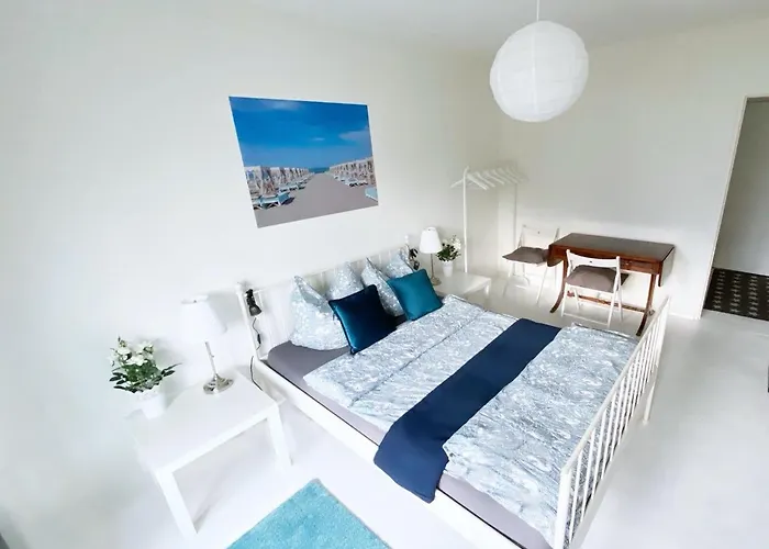 Amazing In The Heart Of Next To Check Point Charlie, 1 To 4 Guests Apartament